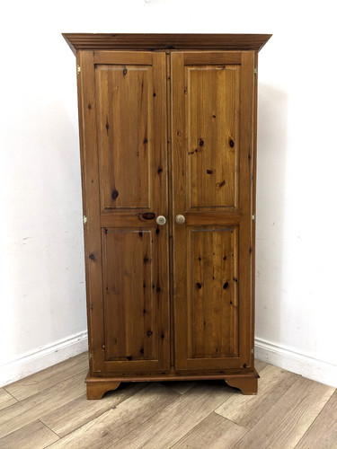 Single wardrobe classic pine - single,
